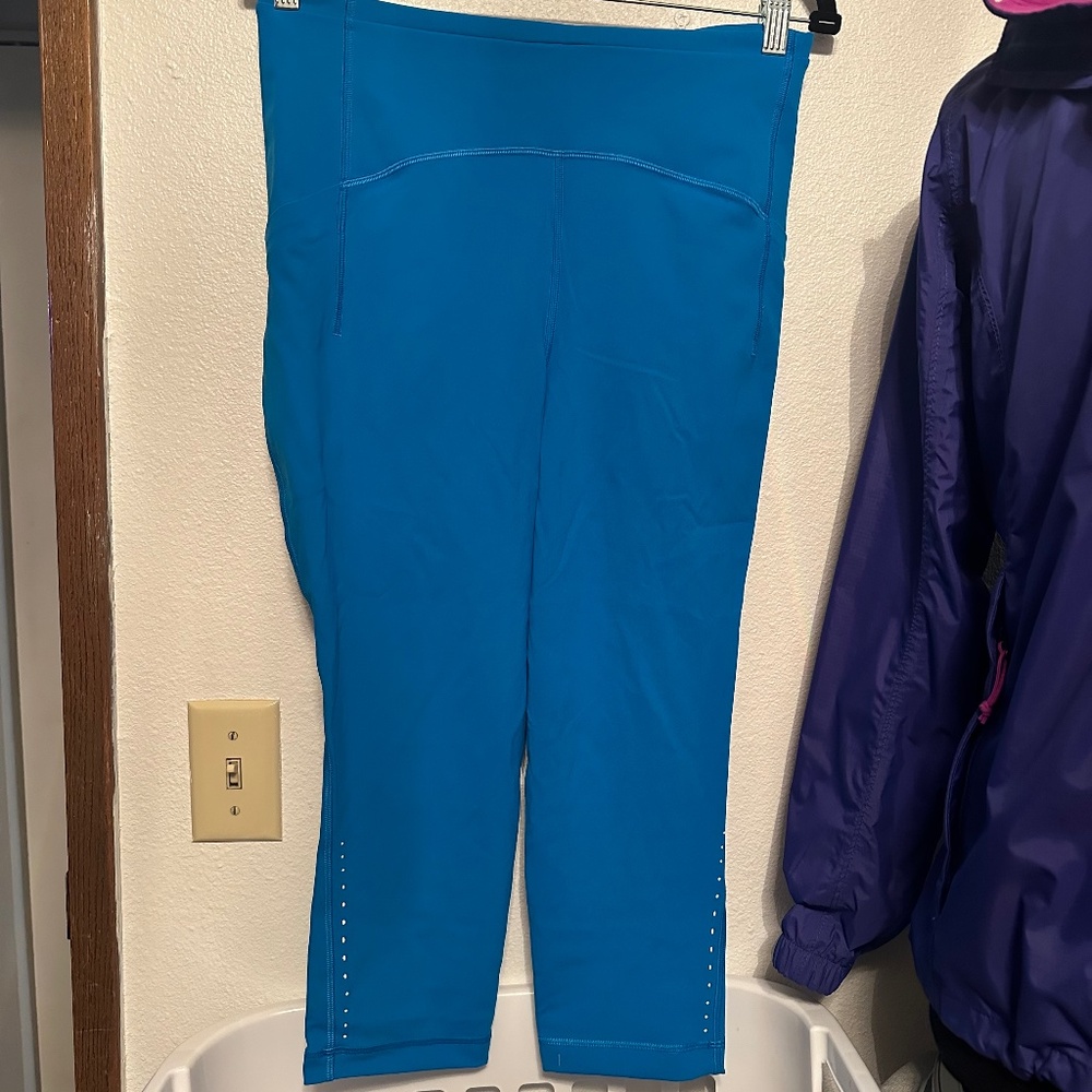 Lululemon Swift Speed High-Rise Crop 21"